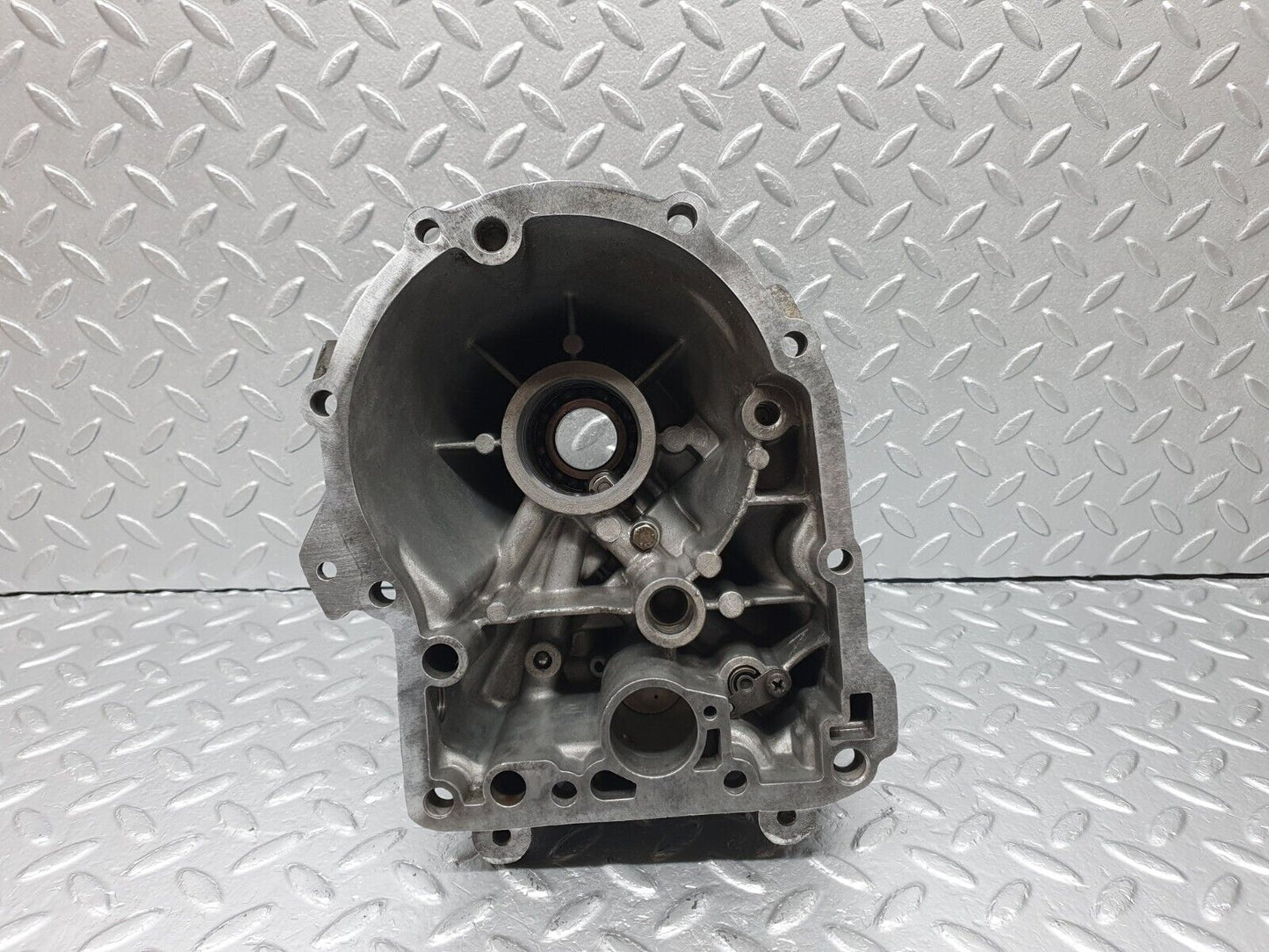 41320 Mercedes-Benz W123 300D Automatic Gearbox Rear Housing 722.118 1152709311