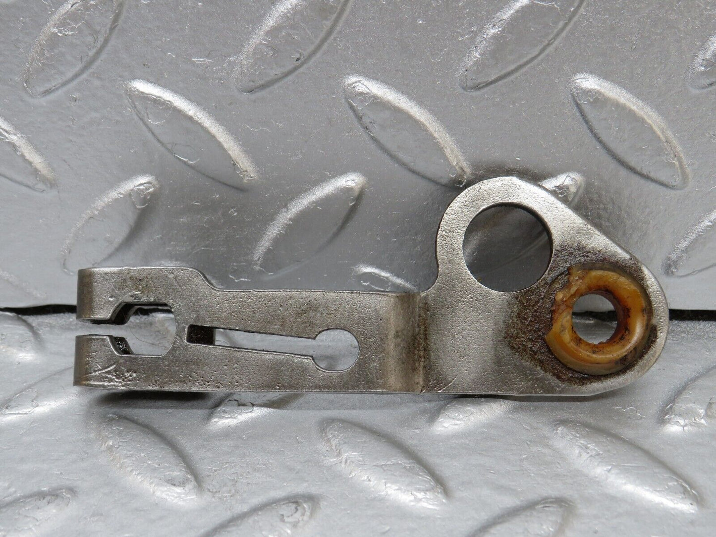 34571 Mercedes-Benz C126 380SEC Automatic Gearbox Linkage Bracket 722.310