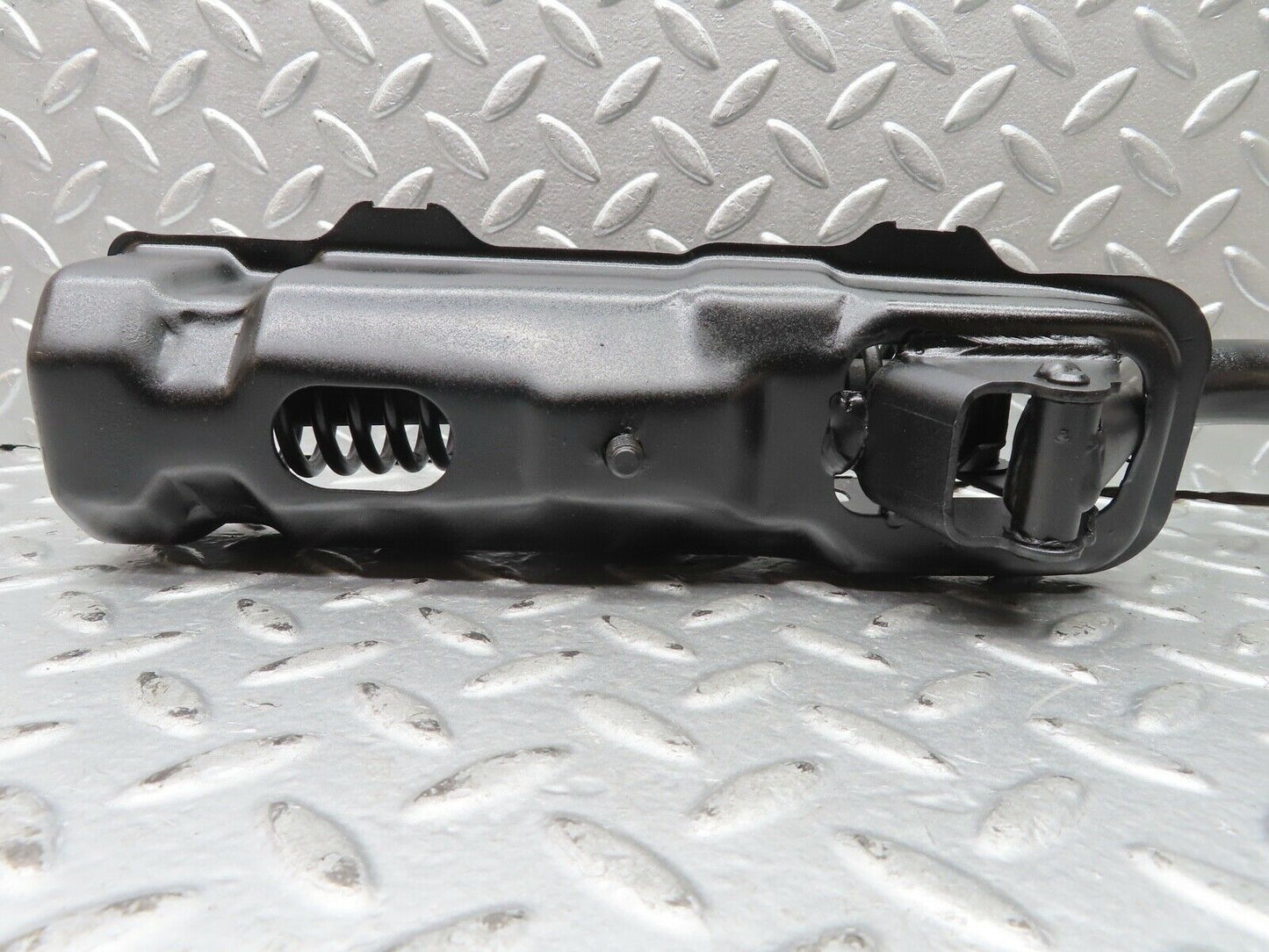 21527 Mercedes-Benz W126 300SE Trunk Hinge Left Side