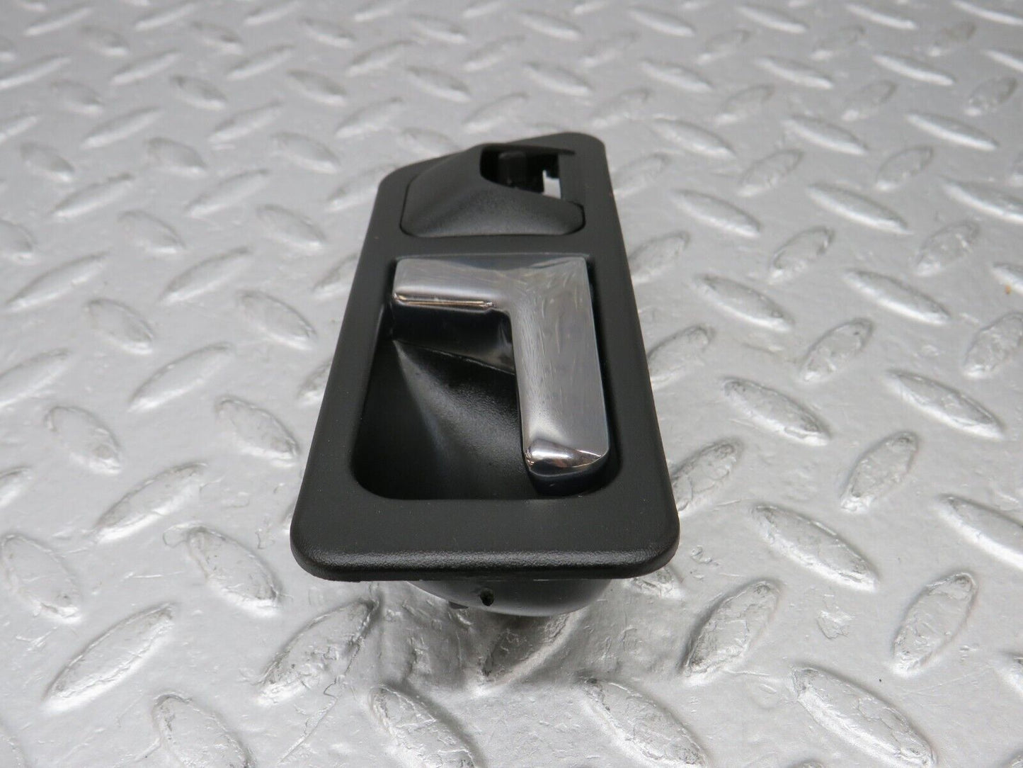 36617 Mercedes-Benz W201 190E 2.0L Right Interior Door Handle 2017660264