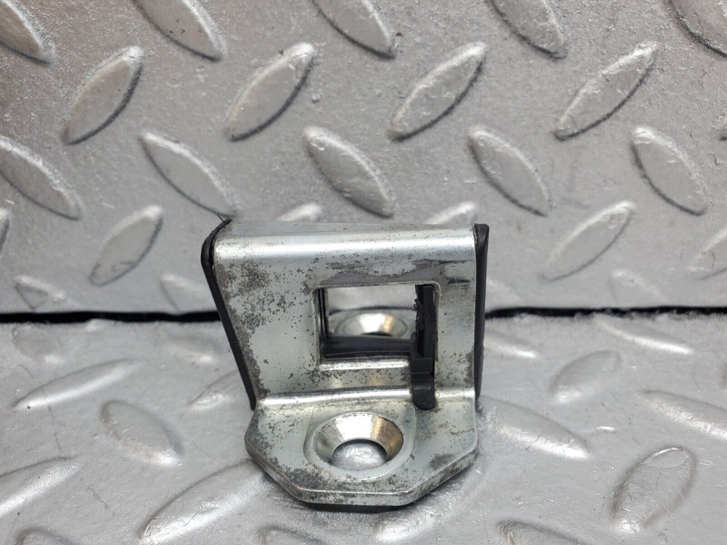 44789 Mercedes-Benz W124 220E Door Lock Latch