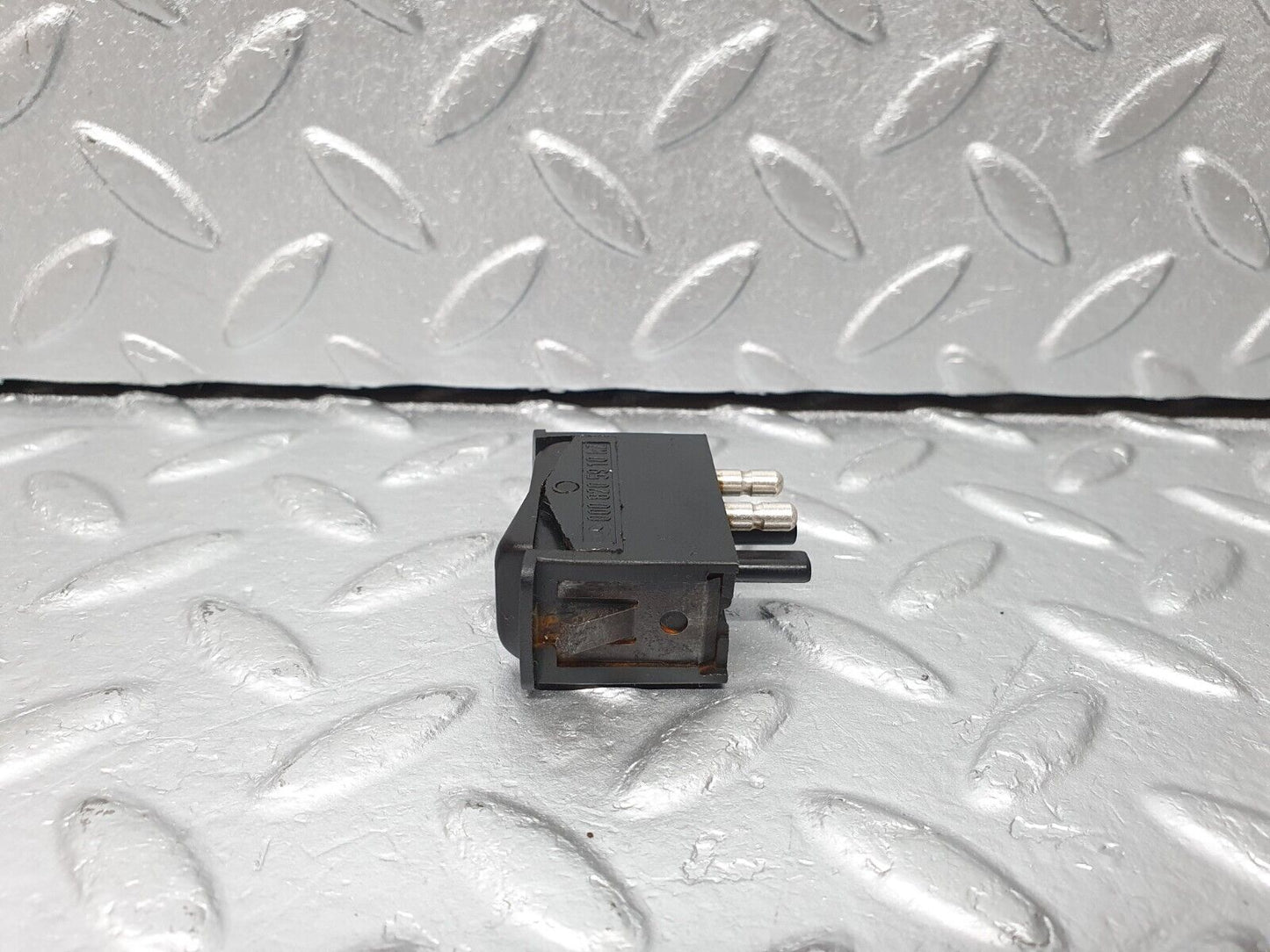 40766 Mercedes-Benz W123 300D Interior Light Switch 0008205910