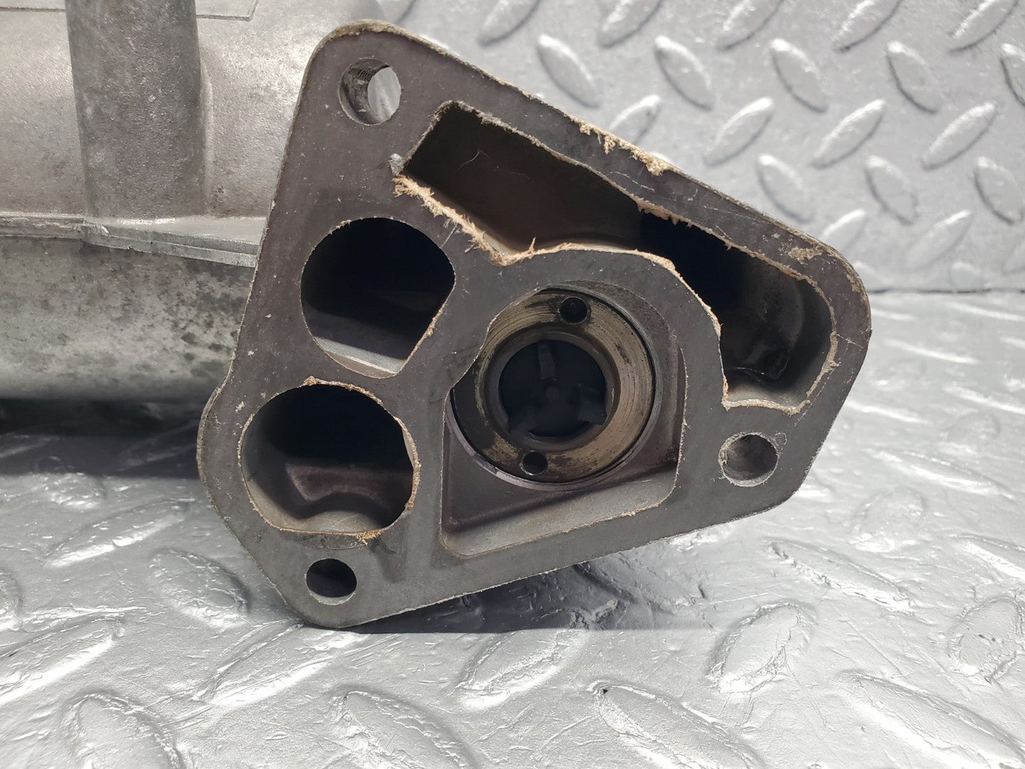 W126 Coupe oil filter housing used OEM