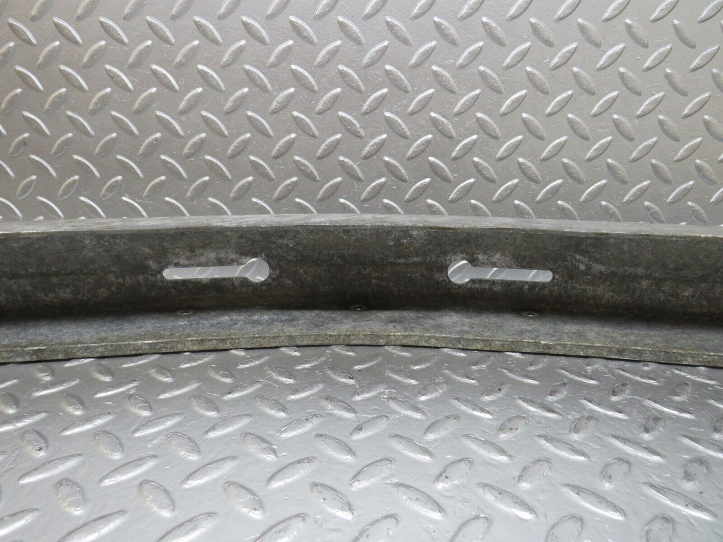 34463 Mercedes-Benz C126 380SEC Coupe Front Bumper Bracket 1268850101