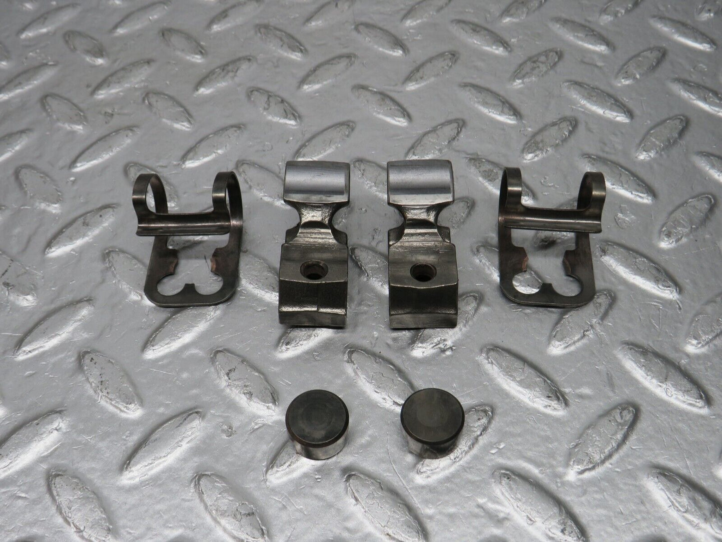 33007 Mercedes-Benz C107 R107 350 V8 Valve Rocker Arm With Spring & Tappet
