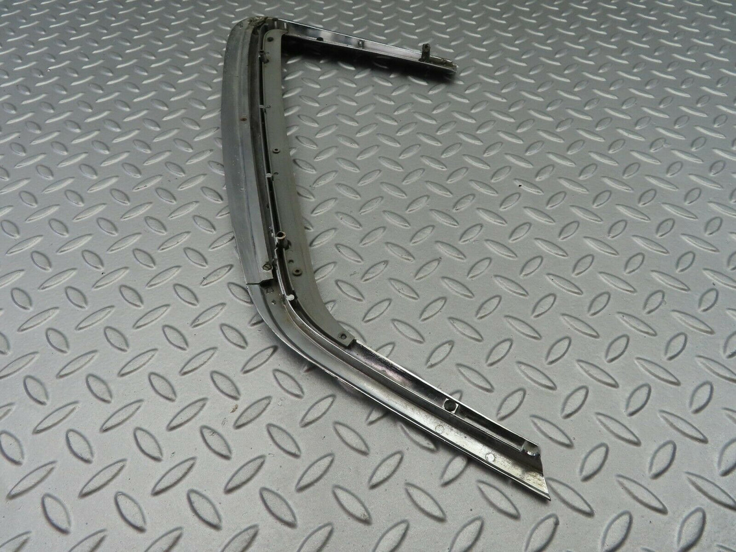 6897 Mercedes-Benz C107 350SLC Coupe Rear Right Window Triangle Trim 1076980289