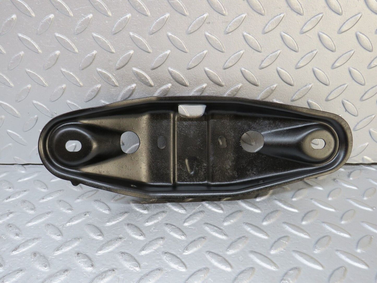 36781 Mercedes-Benz W201 190E Gearbox Mount Bracket