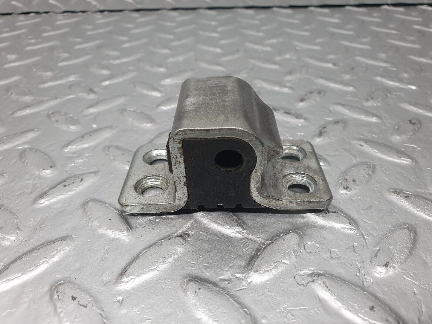 40916 Mercedes-Benz W126 300SE Door Lock Latch Right Side