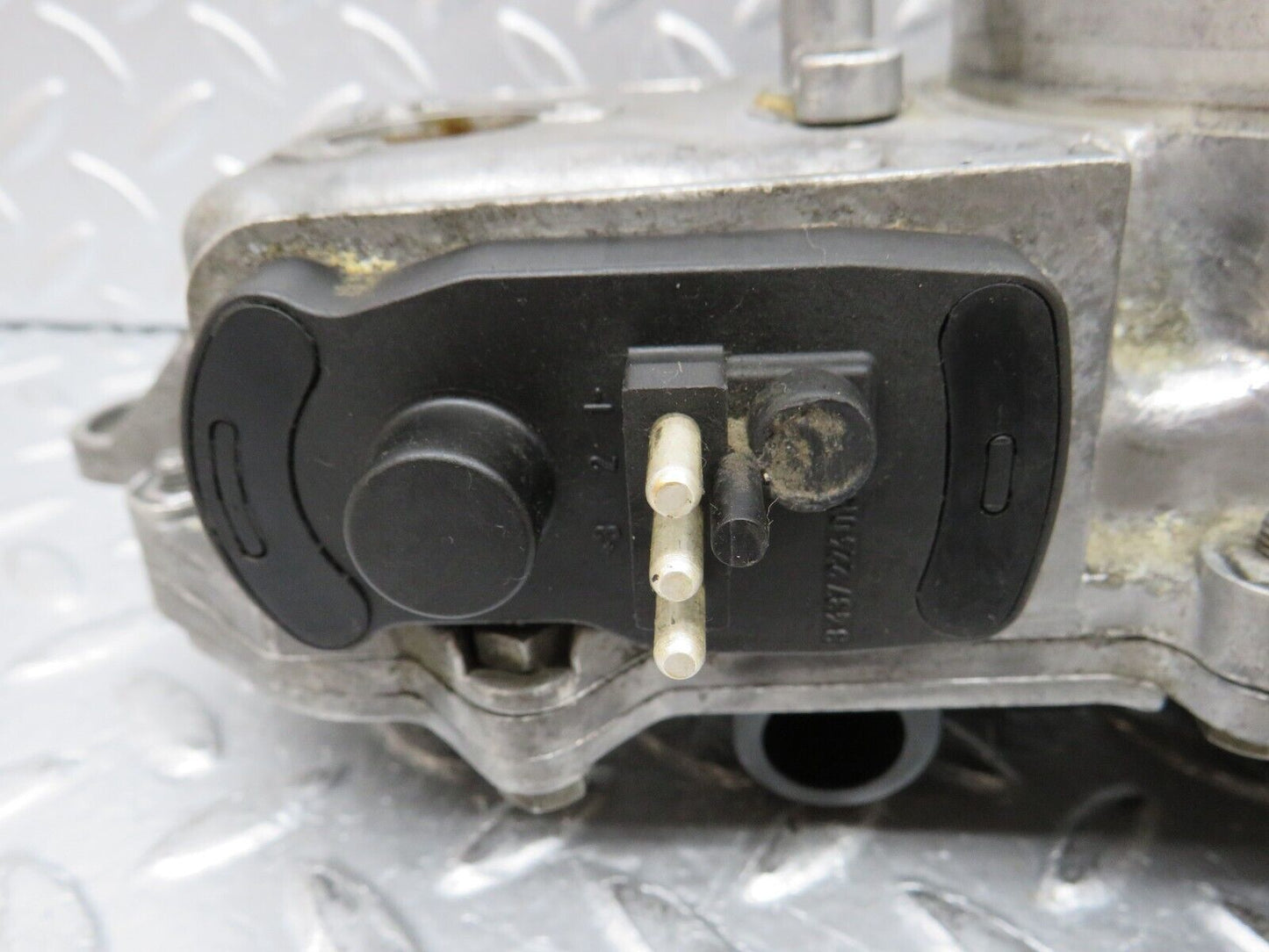 32642 Mercedes-Benz S124 300TE Air Flow Mass Meter Sensor Bosch 1031410090