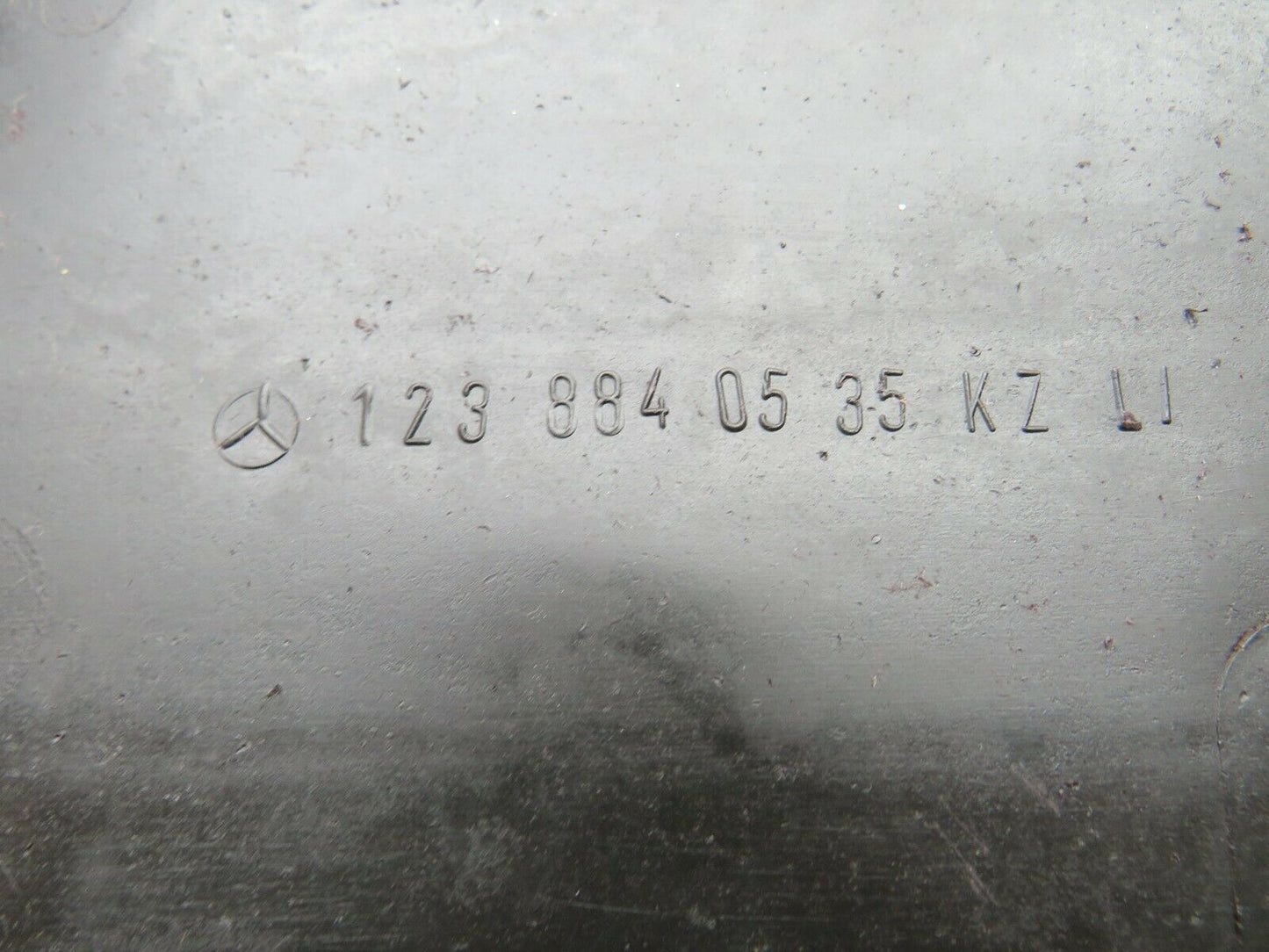 22234 Mercedes-Benz S123 280TE Front Left Fender Splash Guard 1238840535