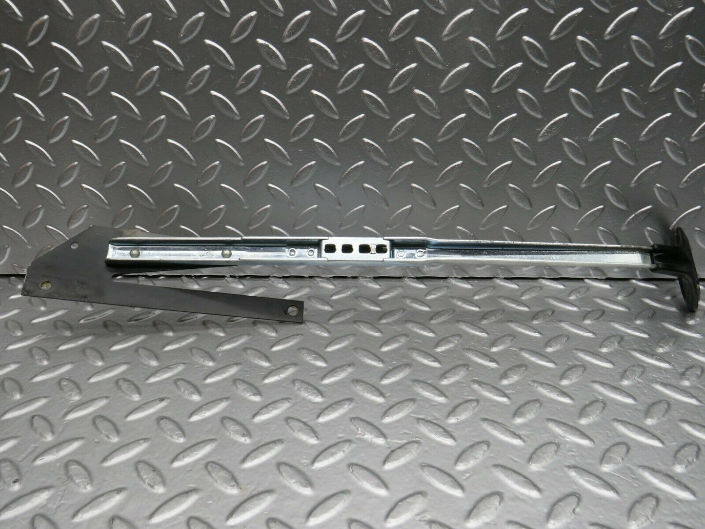 22304 Mercedes-Benz S123 280TE Wagon Front Right Adjusting Handle