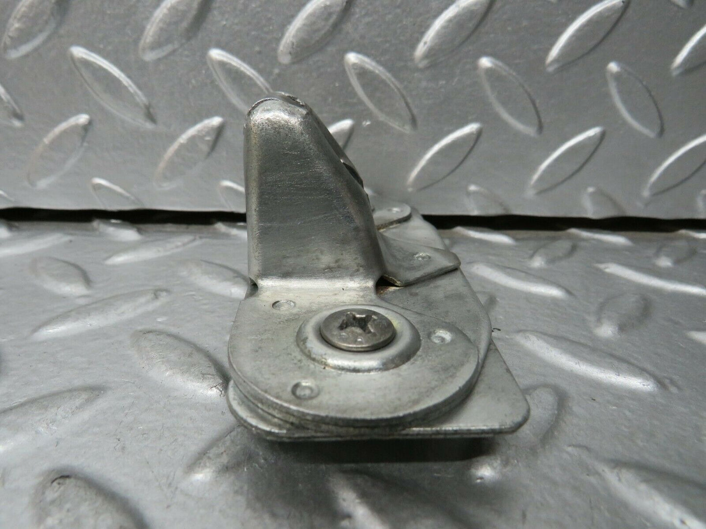 23752 Mercedes-Benz C107 450SLC Coupe Trunk Lock Latch