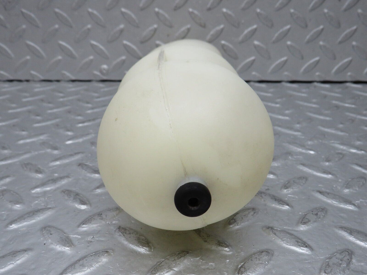 37861 Mercedes-Benz A124 320E Cabriolet Vacuum Reservoir Tank