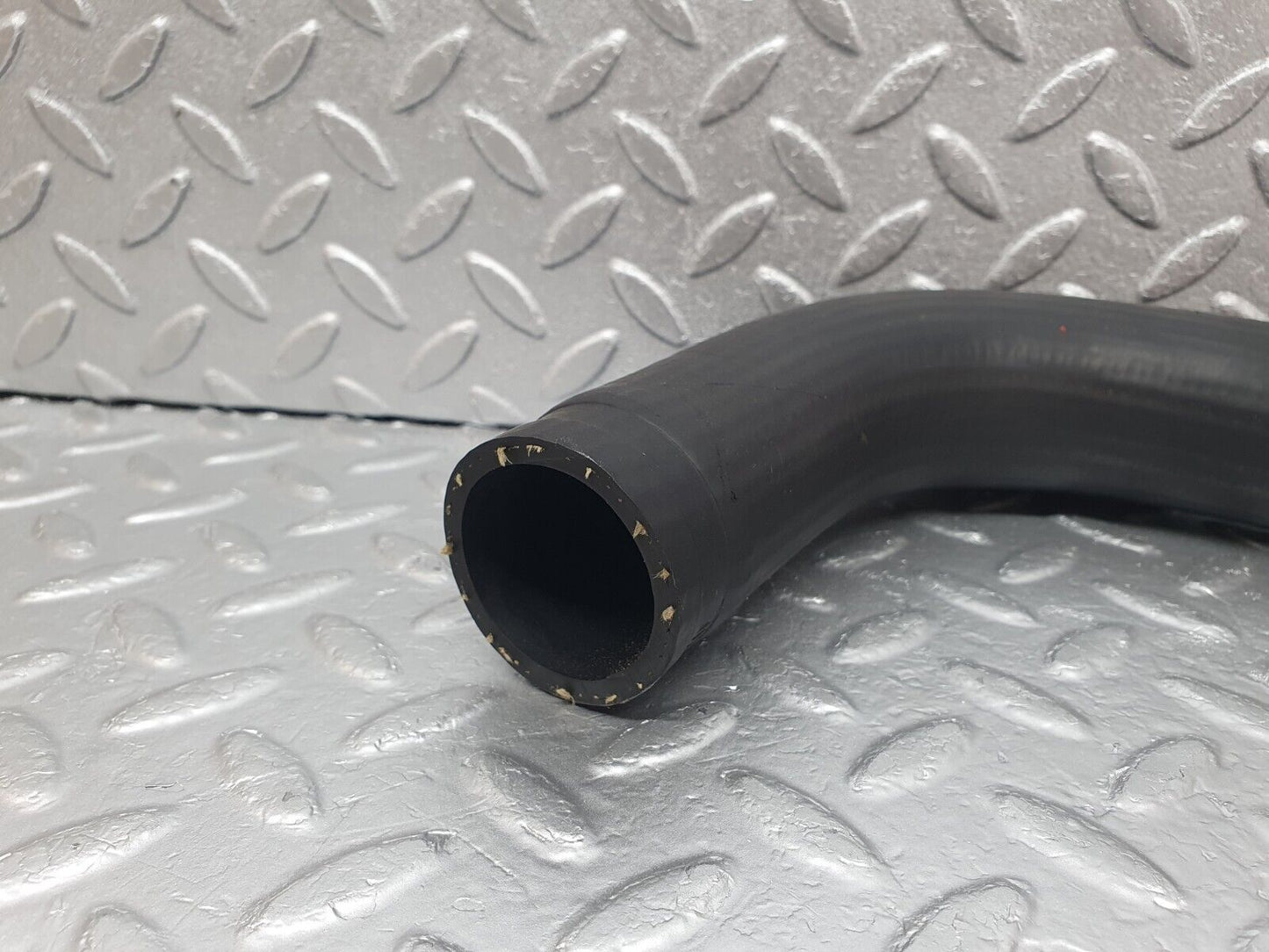 43684 Mercedes-Benz C126 380SEC Coupe Radiator Hose Pipe 1265012582