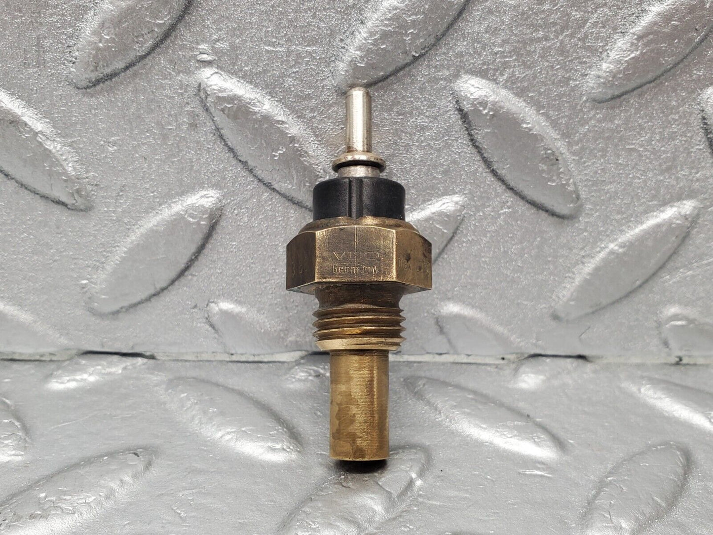 46046 Mercedes-Benz W126 420SE Coolant Temperature Sensor VDO 0055421017