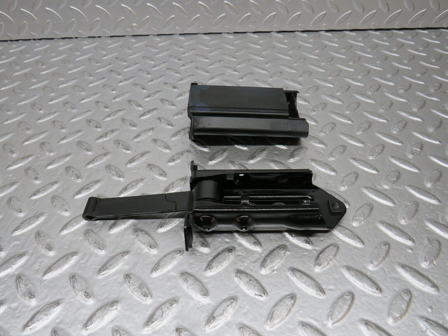 31532 Mercedes-Benz S124 220TE Wagon Door Safety Check Strap