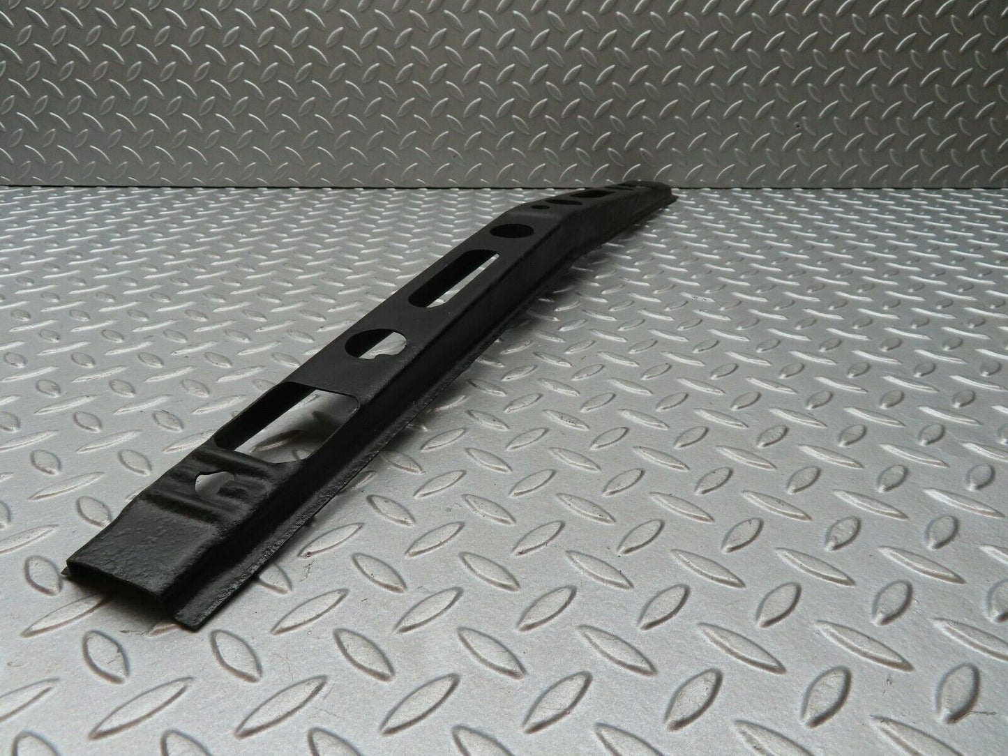4261 Mercedes-Benz S123 200T Wagon Front Bumper Middle Reinforcement
