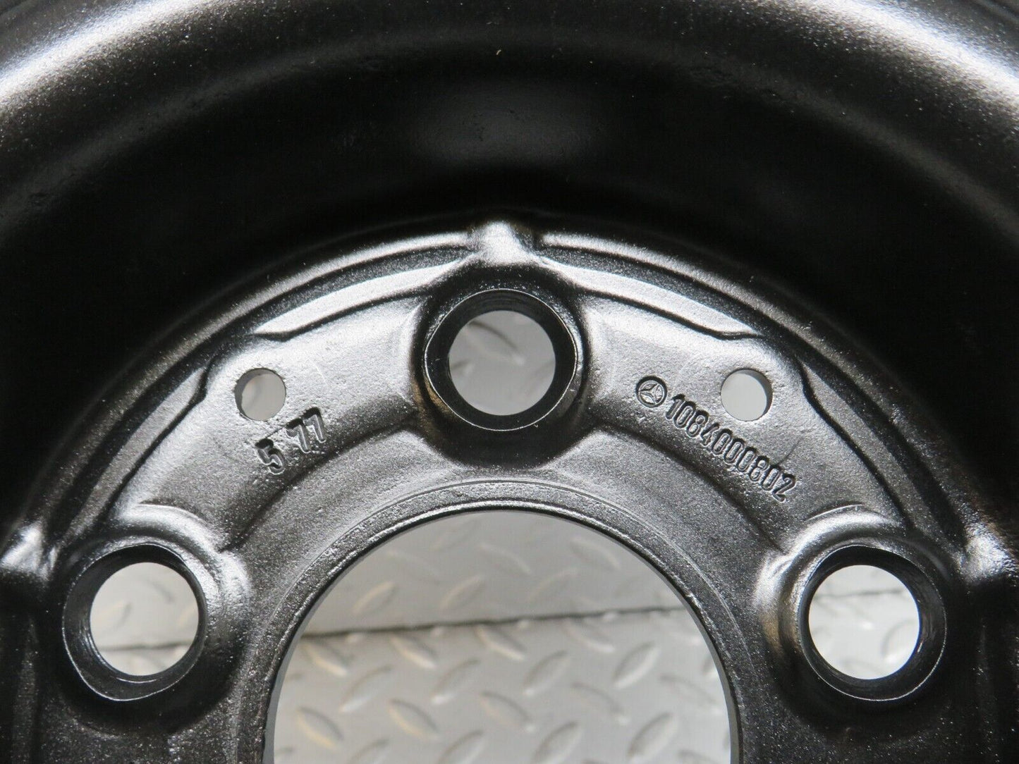 37729 Mercedes-Benz W109 300SEL Steel Wheel 6.5Jx14H2 1084000802