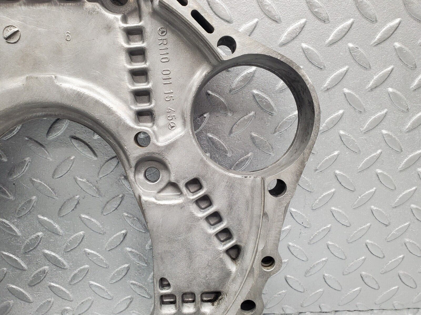 46661 Mercedes-Benz C123 280CE Coupe Gearbox Flange 1100111545