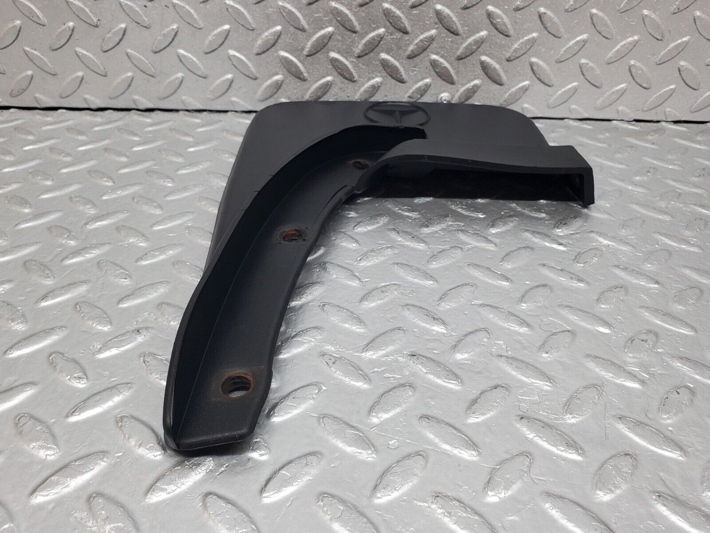 44833 Mercedes-Benz W124 220E Front Right Mud Flap