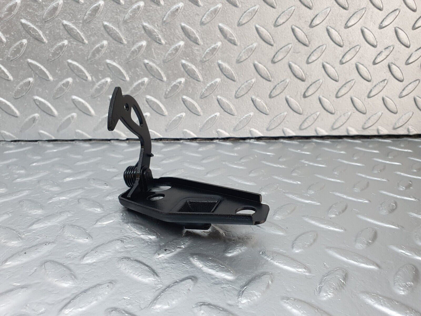 42835 Mercedes-Benz W201 190 2.0L Bonnet Safety Latch 2018800560