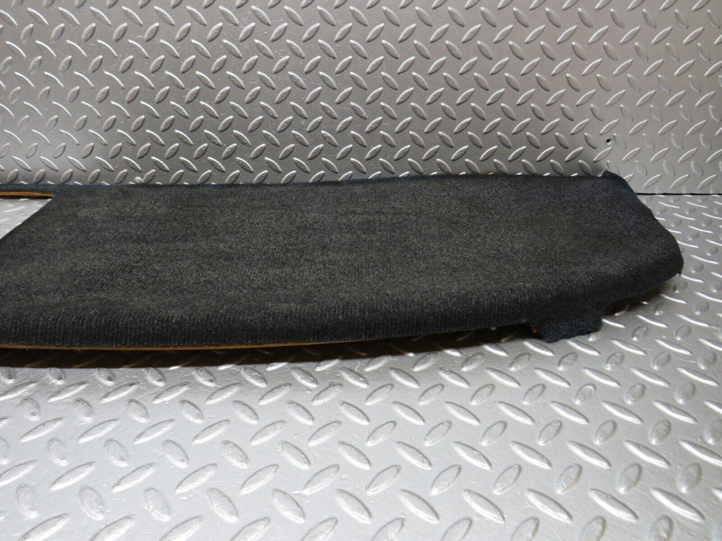 31050 Mercedes-Benz W123 200D Parcel Shelf