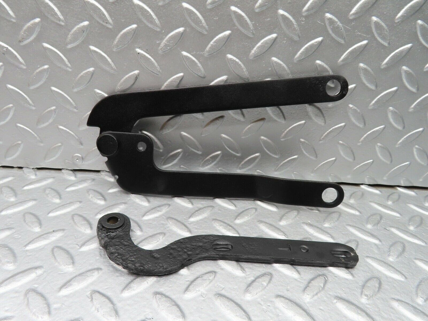 20618 Mercedes-Benz R107 450SL Bonnet Hinge Left Side