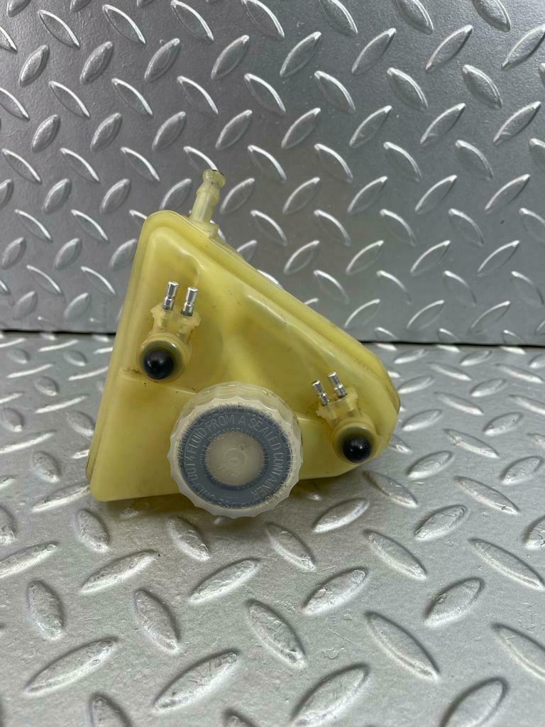 9378 Mercedes-Benz C123 230CE Coupe Brake Fluid Reservoir Tank