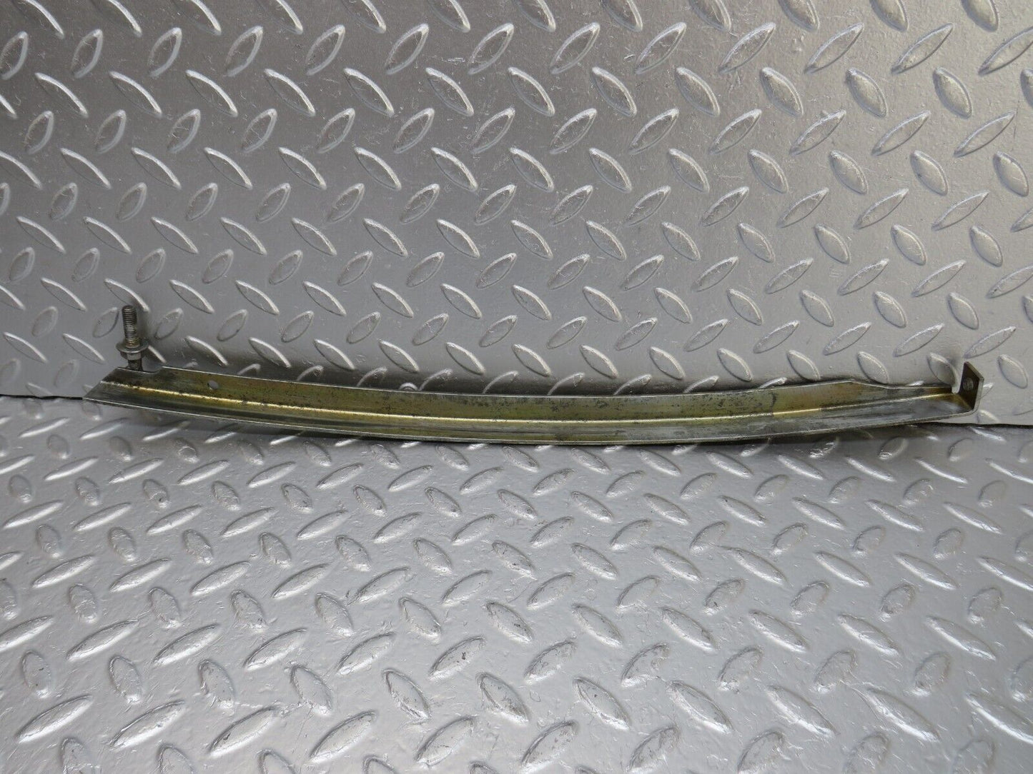 34303 Mercedes-Benz C126 380SEC Coupe Front Left Door Window Channel