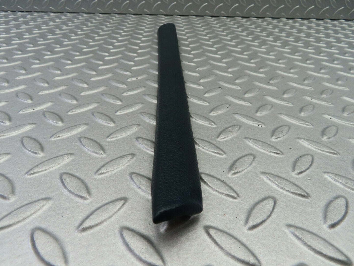 6909 Mercedes-Benz C107 350SLC Coupe Interior Rear Left Quarter Window Cover