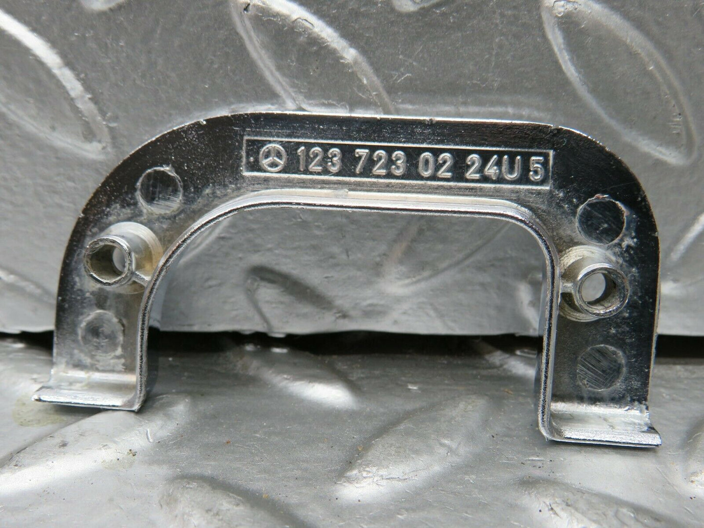 22977 Mercedes-Benz C123 230CE Coupe Right Chrome Door Latch Trim 1237230224