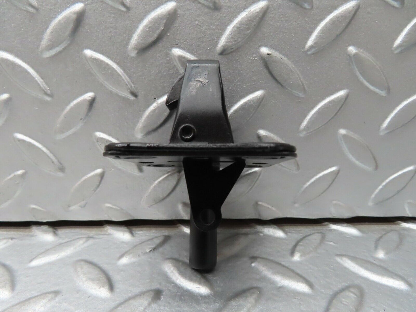 19202 Mercedes-Benz W123 300D Bonnet Lock Latch