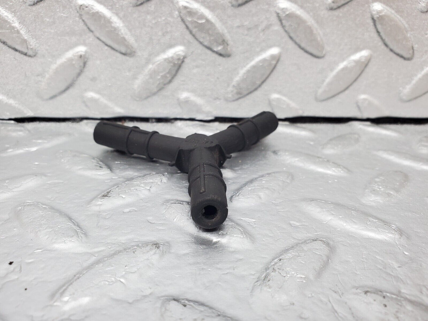 45450 Mercedes-Benz 280E M110.988 Vacuum Distributor Pipe Hose