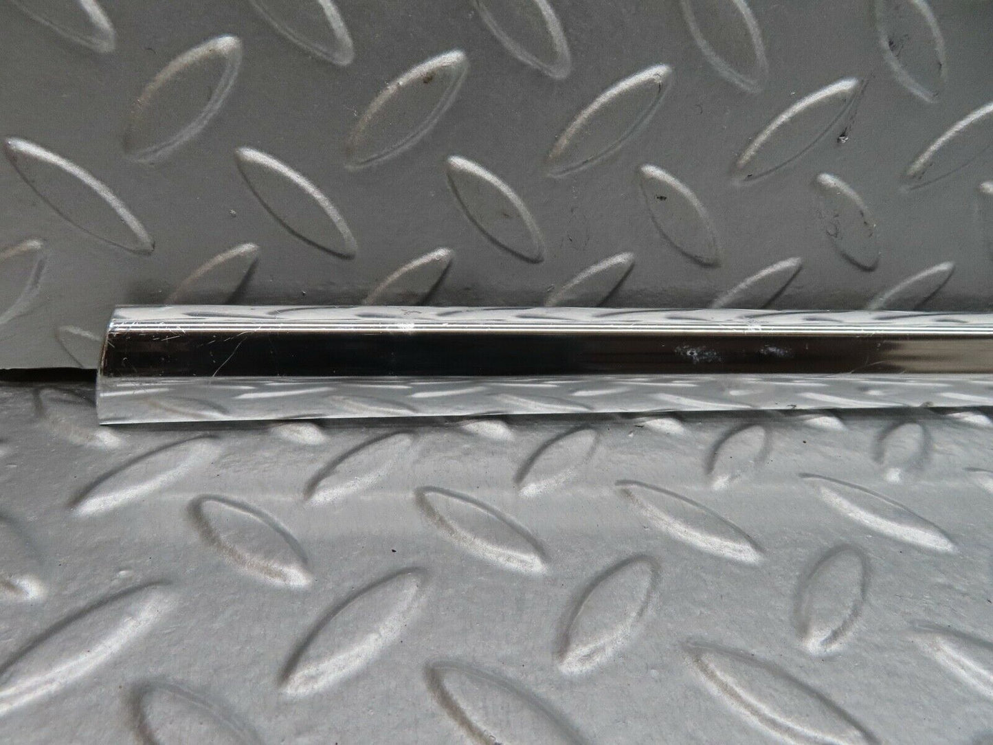 18141 Mercedes-Benz W123 200 Rear Right Door Chrome Moulding Trim