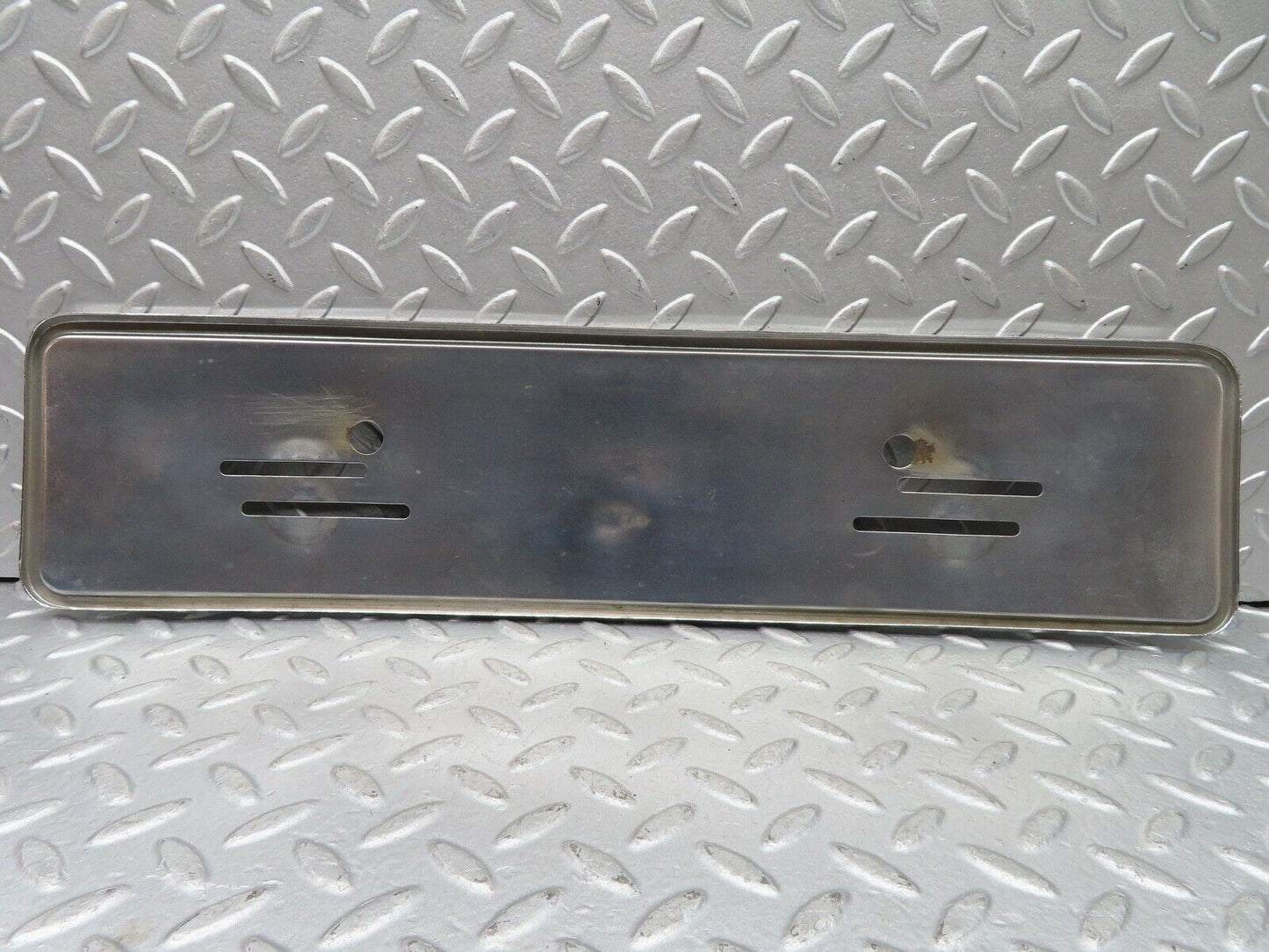 18605 Mercedes-Benz W120 W121 Ponton number Plate Holder