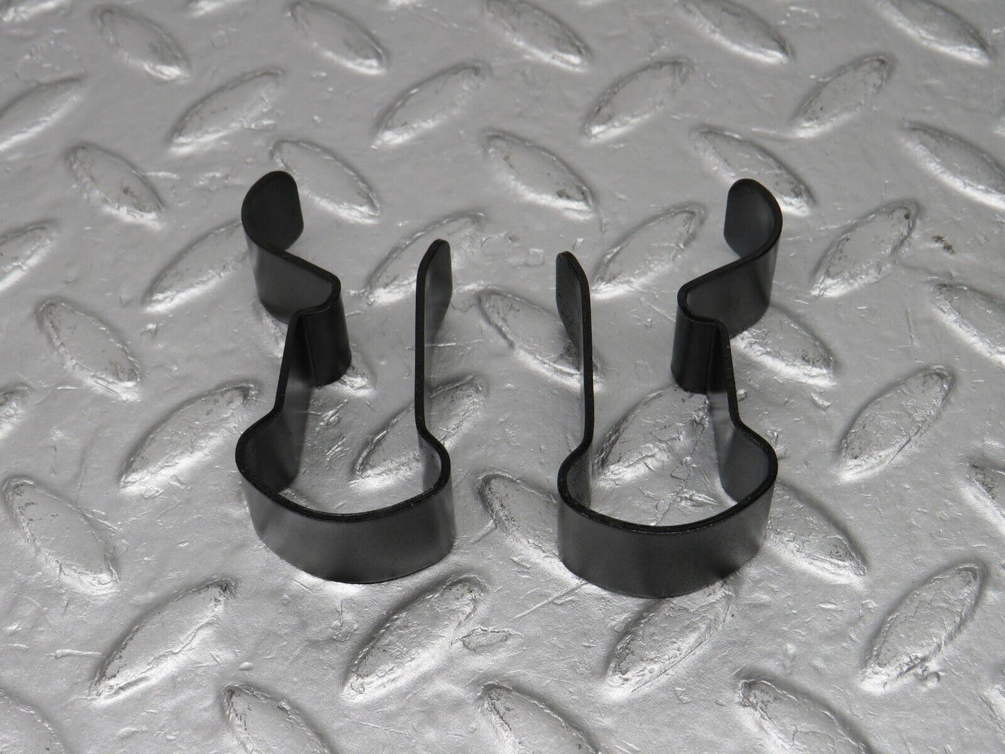 38532 Mercedes-Benz R129 280SL Coupe Radiator Fan Shroud Holder 2x