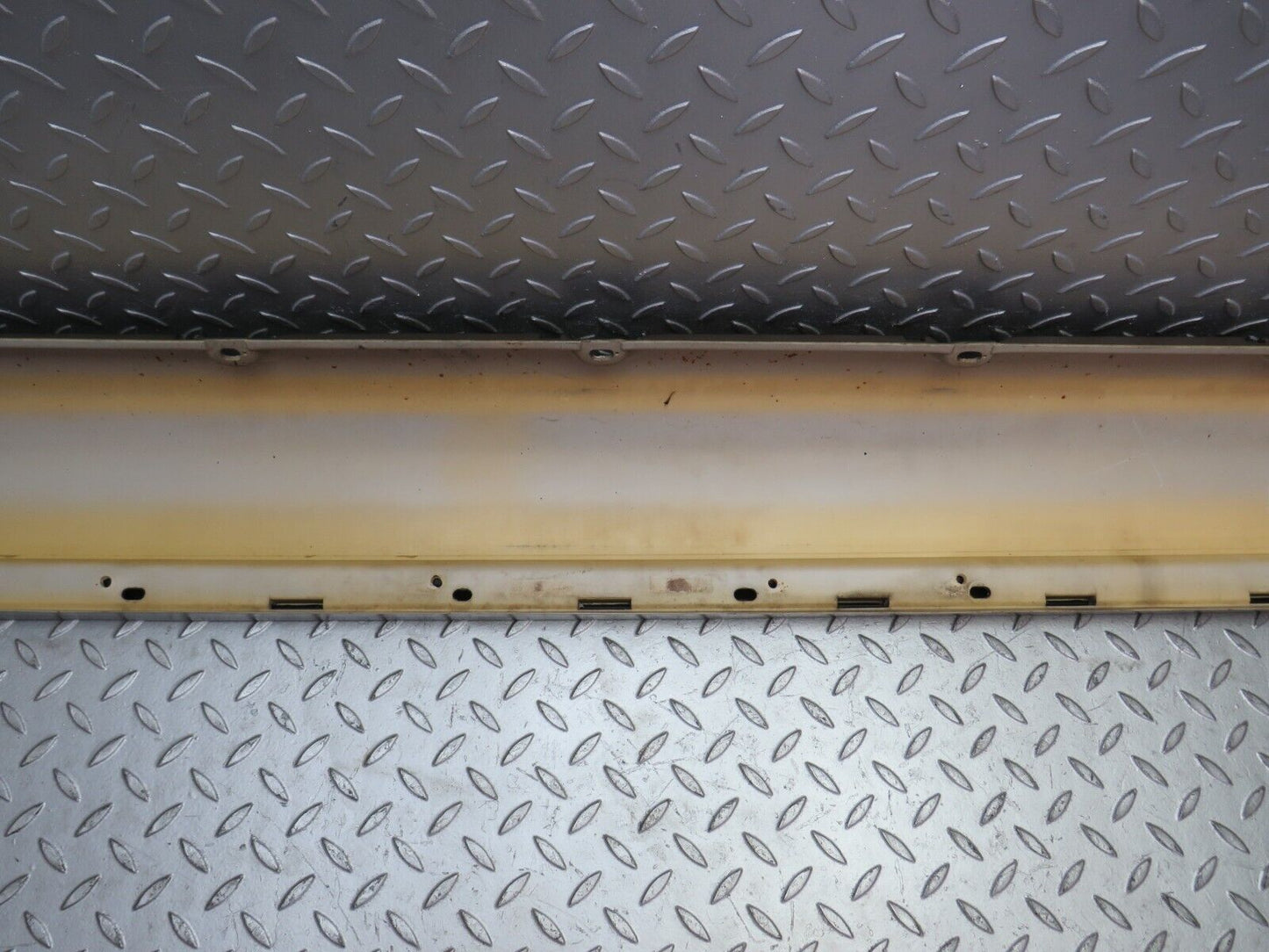 29212 Mercedes-Benz W124 230E Side Skirt Left Side 1246902340