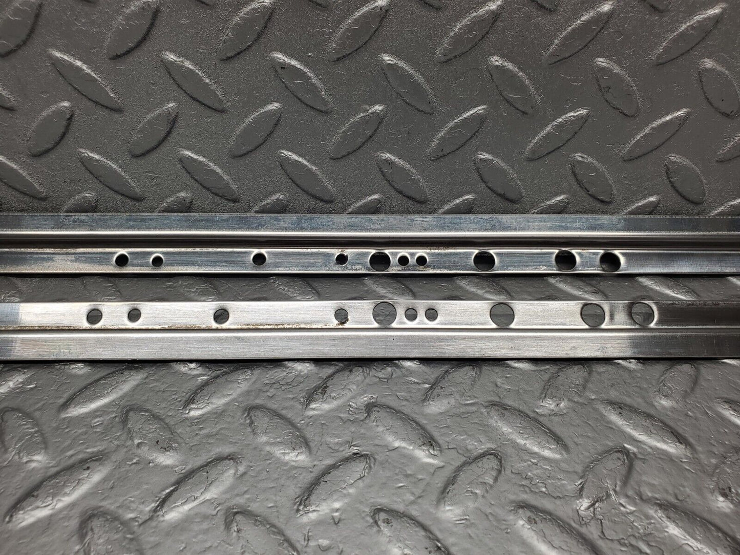 46677 Mercedes-Benz C123 280CE Coupe Sunroof Chrome Trim