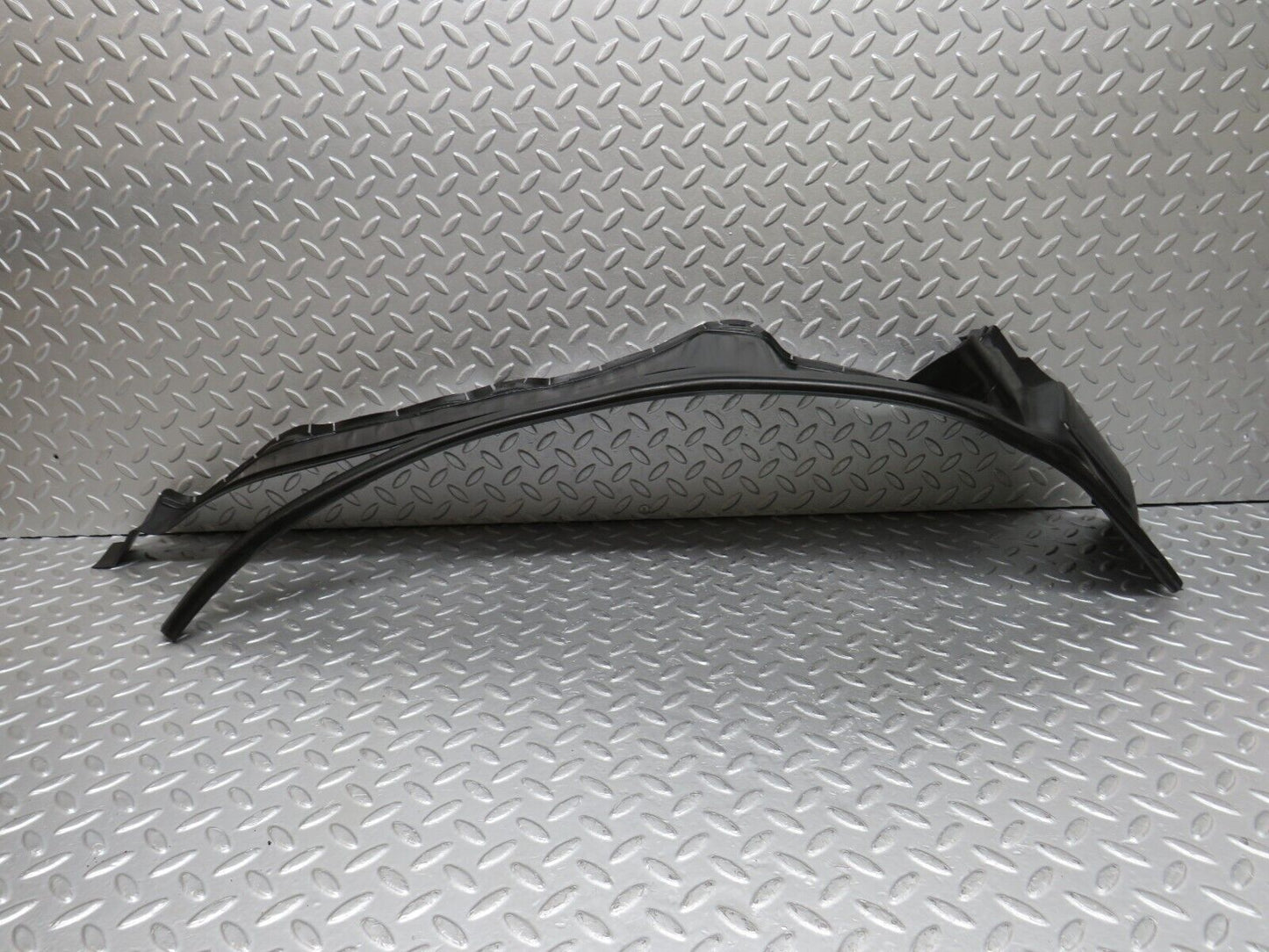 39025 Mercedes-Benz W201 190E Inner Mudguard Panelling Front Left 2018841135