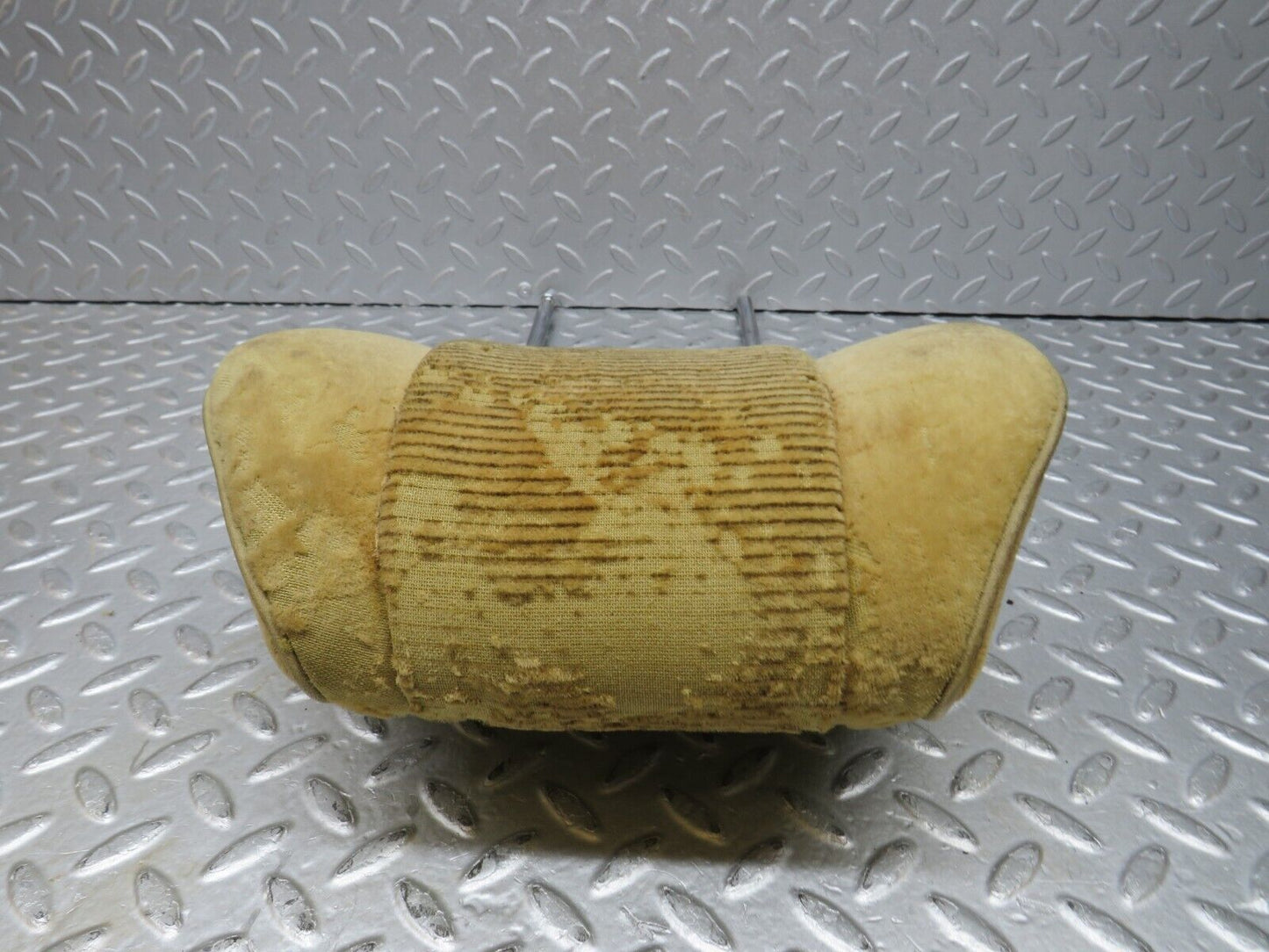 37079 Mercedes-Benz C126 420SEC Coupe Right Headrest