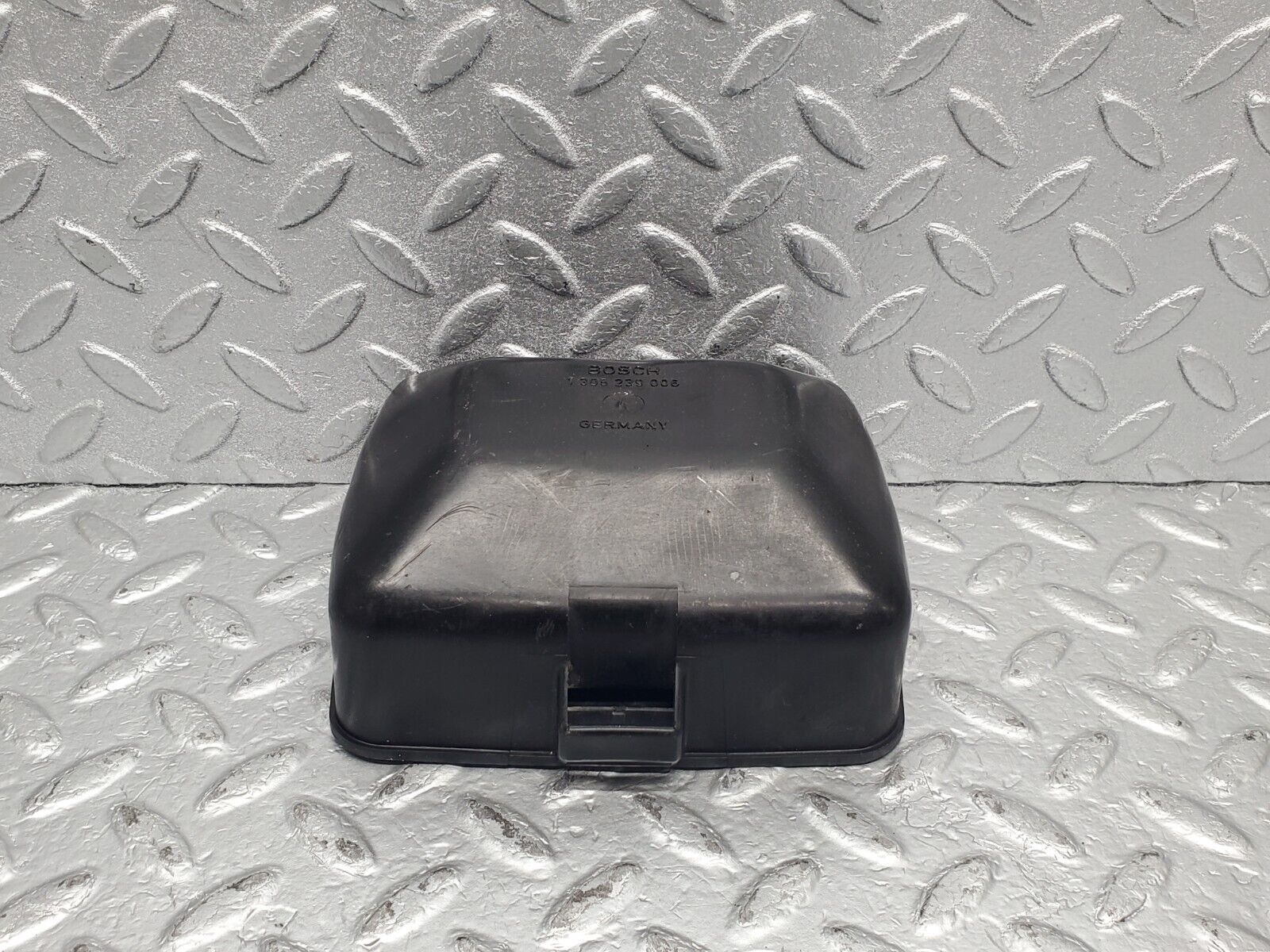 44047820