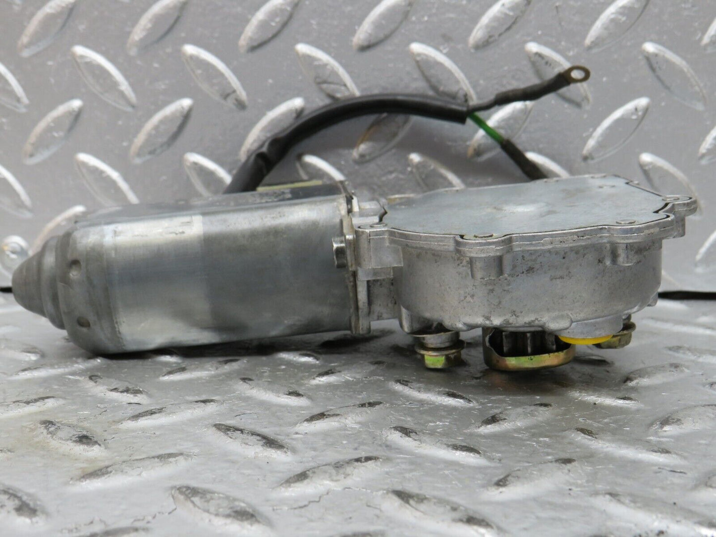27662 Mercedes-Benz S124 300TE Window Regulator Motor Right Bosch 0130821285