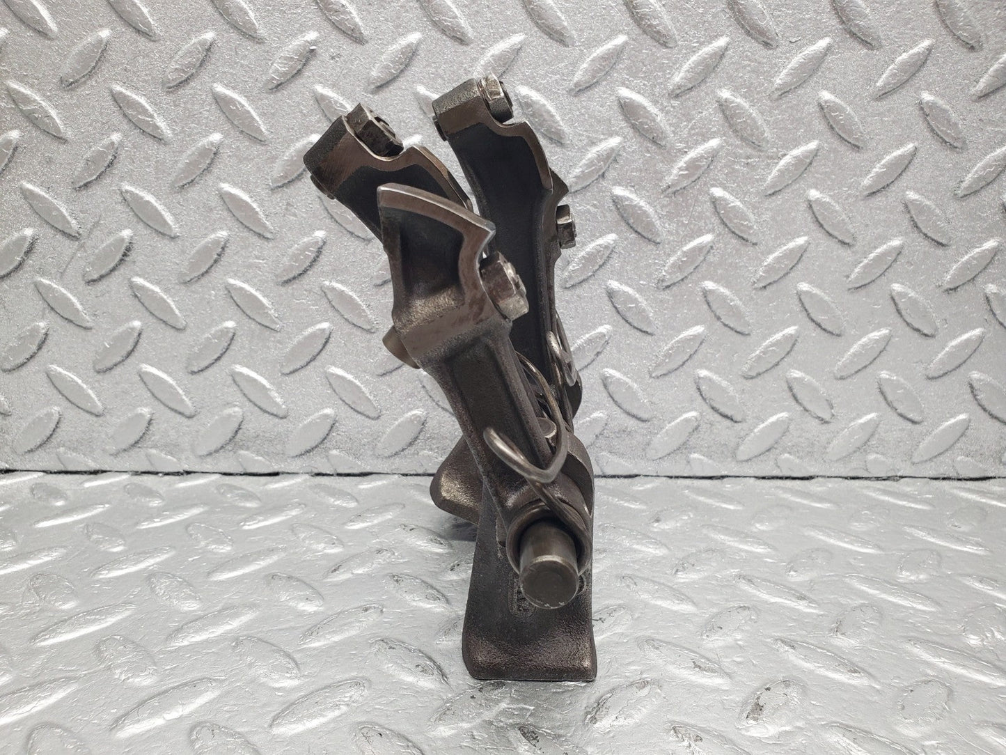 W112 rocker arm support arm and shaft used OEM