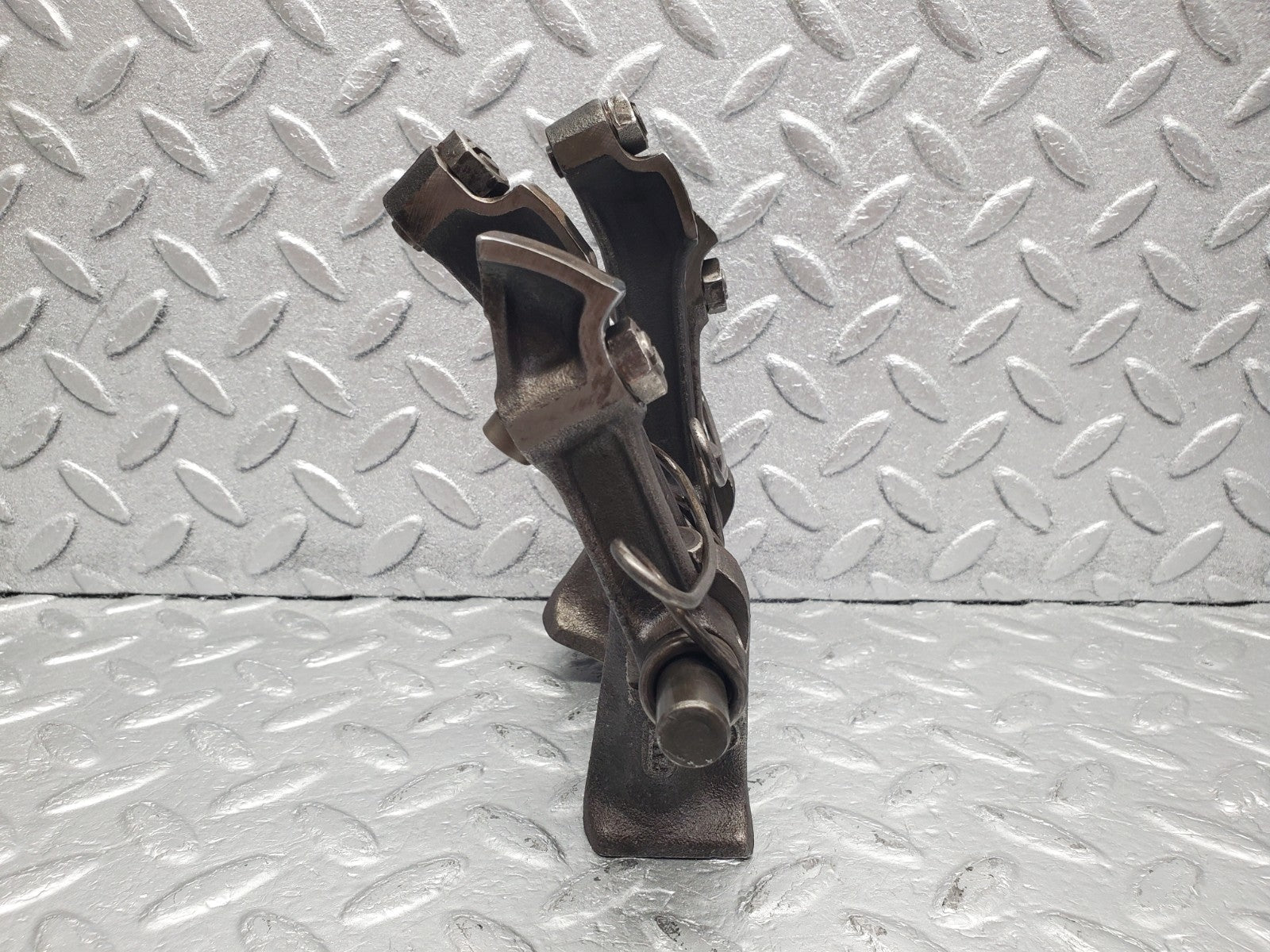 W112 rocker arm support arm and shaft used OEM