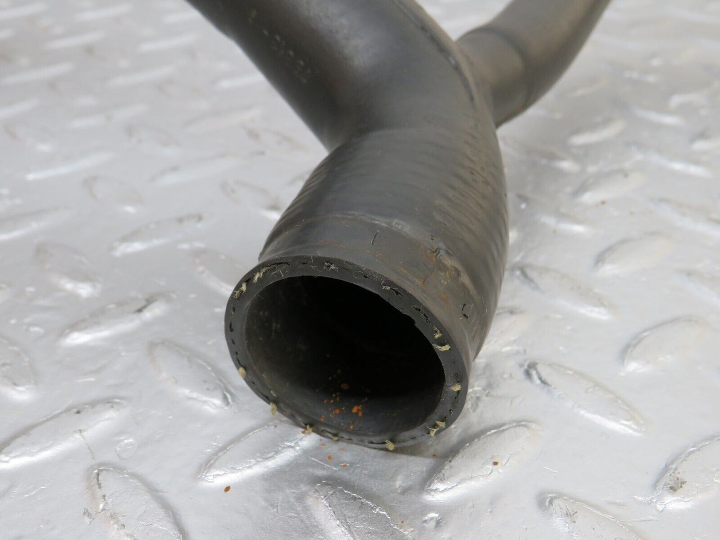 33585 Mercedes-Benz W201 190E Radiator Hose 2015014082