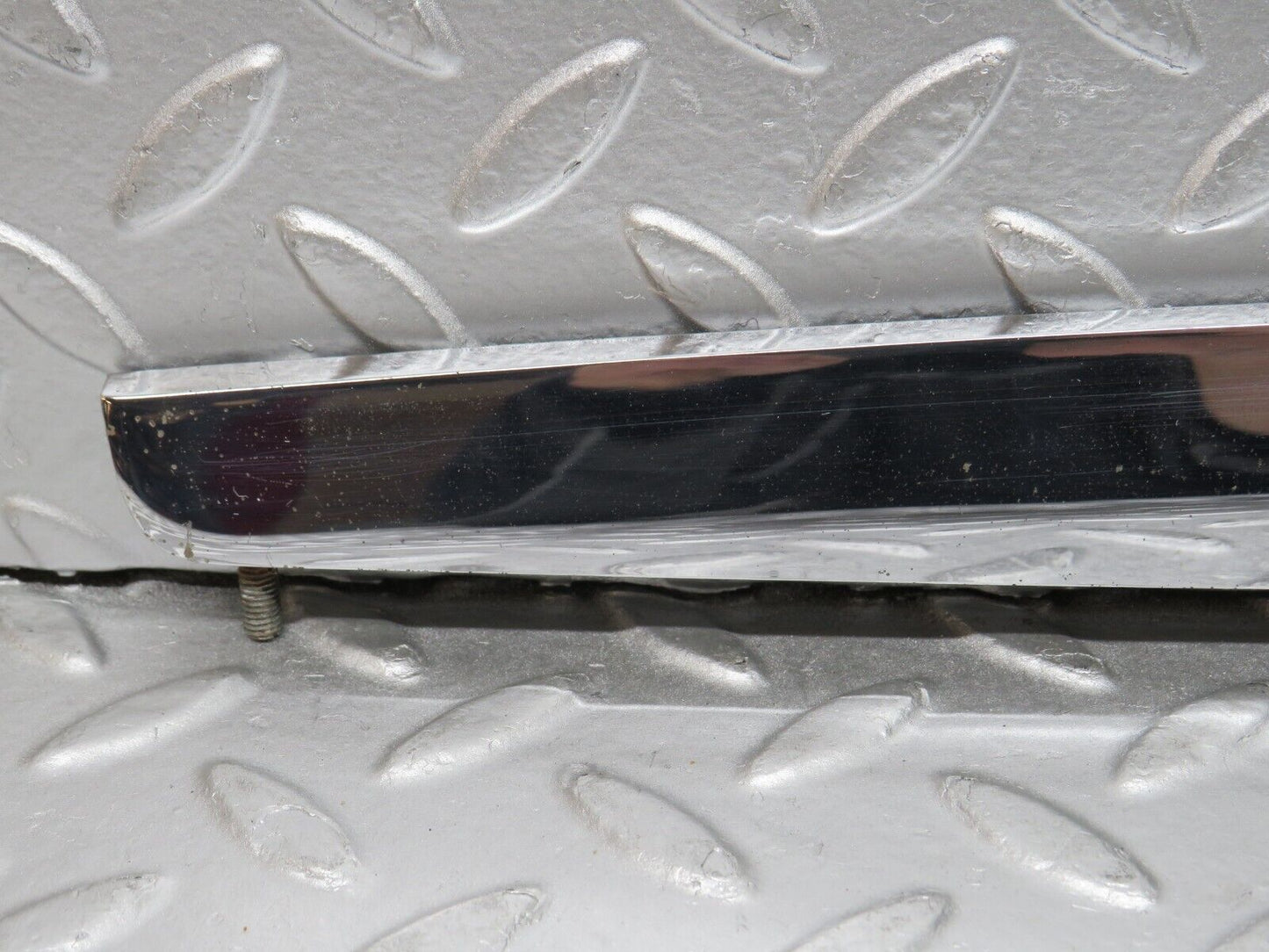 0665 Mercedes-Benz C107 350SLC Coupe Trunk Chrome Handle Moulding Right 1076901480
