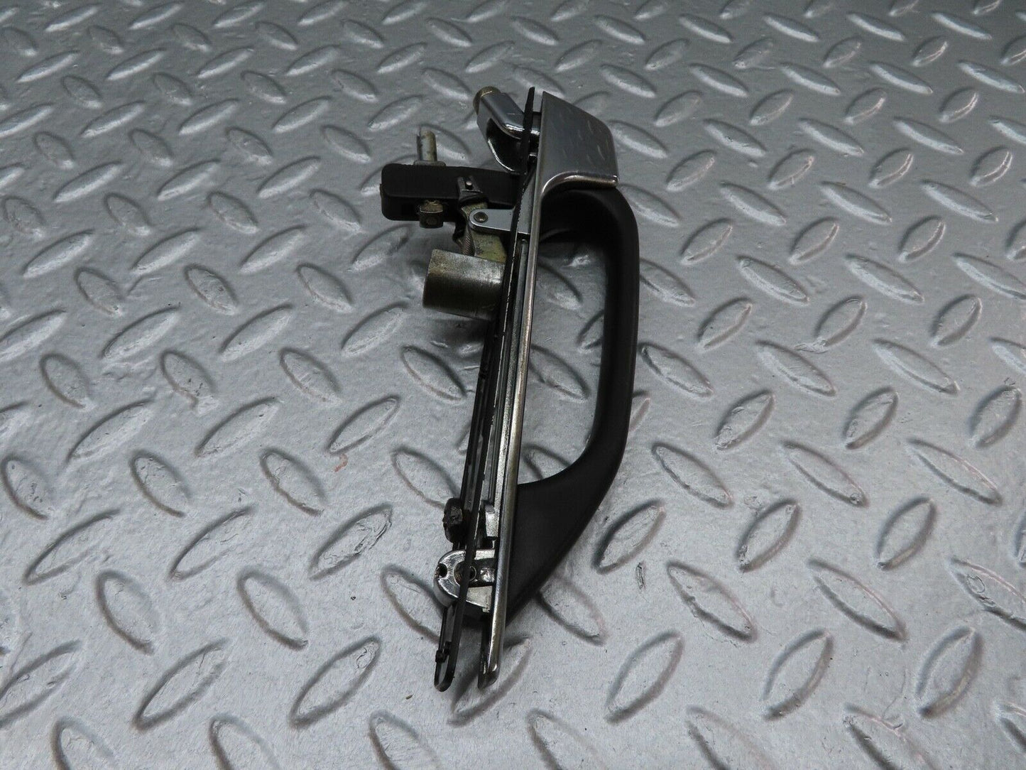 17949 Mercedes-Benz W123 200 Rear Right Exterior Door Handle 1237600359