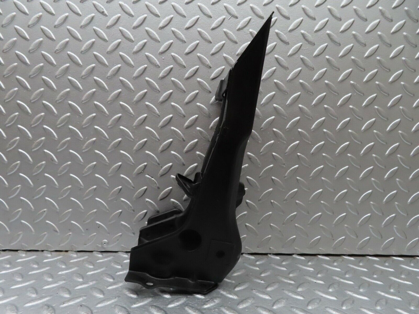 18248 Mercedes-Benz W111 220SE Coupe Clutch Pedal Brake Pedal Bracket