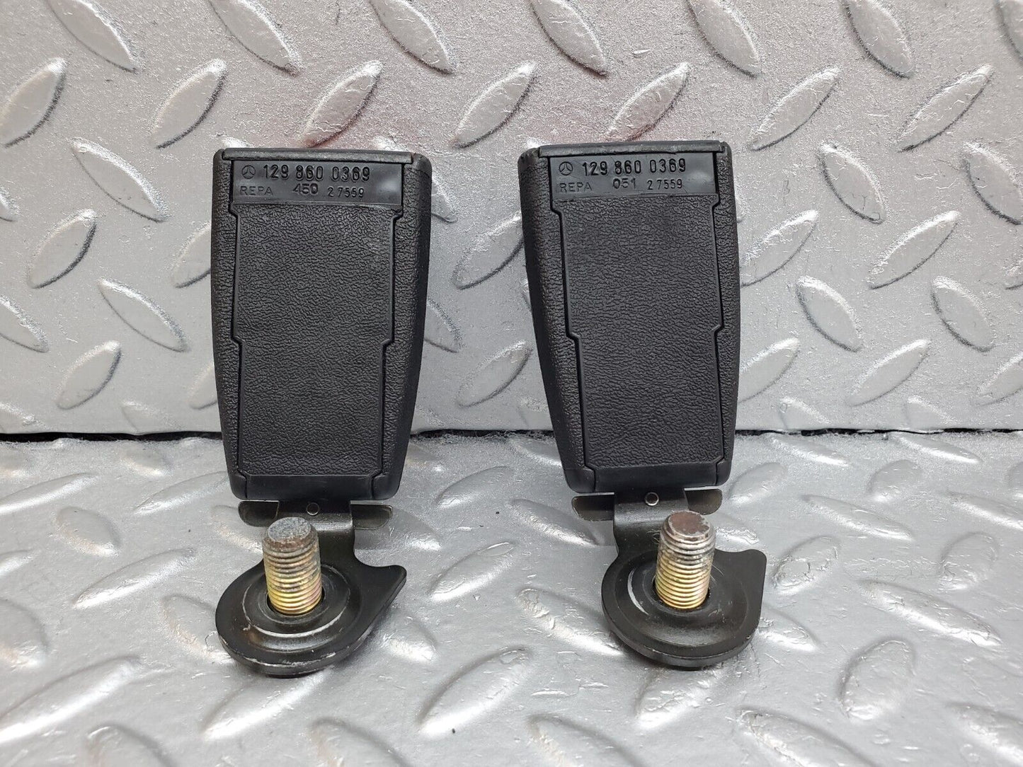 45320 Mercedes-Benz R129 300SL Coupe Rear Seat Belt Set With Buckles 1298600369 1298600085