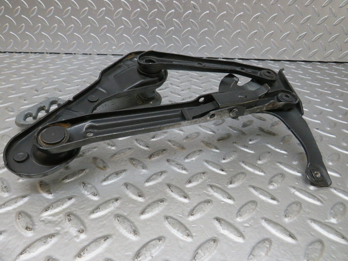26672 Mercedes-Benz C124 220CE Coupe Bonnet Hinge Right Side 1298870174